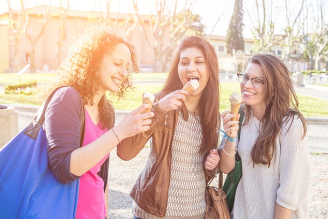 Sal con tus amigas