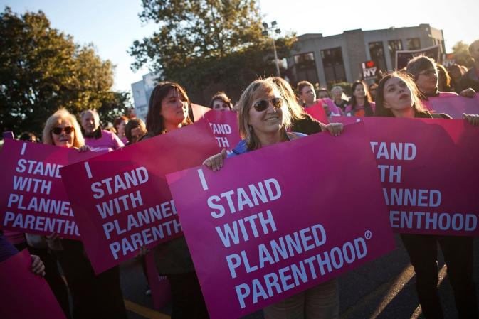 Planed Parenthood, una de las organizaciones que está en riesgo de morir debido a la falta de apoyo económico estuvo presente haciendo oír su voz.