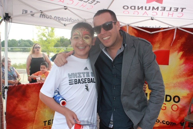 Telemundo Chicago presente en el "Festival del Sagrado Corazón" en "Aurorita la Bella".