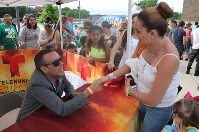 Telemundo Chicago presente en el "Festival del Sagrado Corazón" en "Aurorita la Bella".