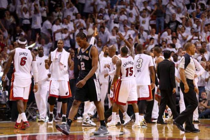 Y ahora disfrute otros grandes momentos de una noche mágicamente HEAT.