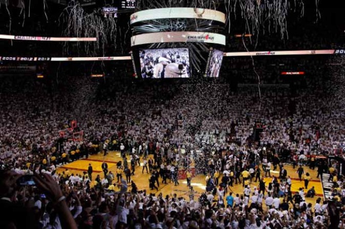 Y ahora disfrute otros grandes momentos de una noche mágicamente HEAT.