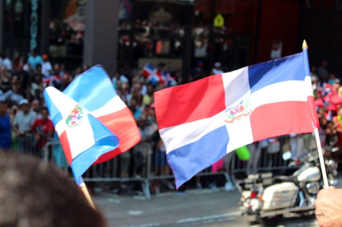 Llenos de alegría y a ritmo de tambor, güira y guitarra, los dominicanos hicieron tronar a la Gran Manzana en su desfile de Manhattan 2013.