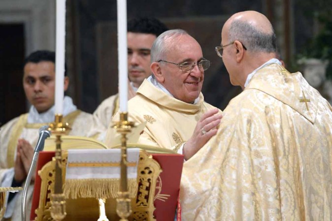 Previo a la misa, el Papa Francisco acudió a primera hora de la mañana a rezar a la Basílica de Santa María la Mayor de Roma, en un acto íntimo celebrado al día siguiente de ser elegido sucesor de Benedicto XVI al frente de la Iglesia Católica.