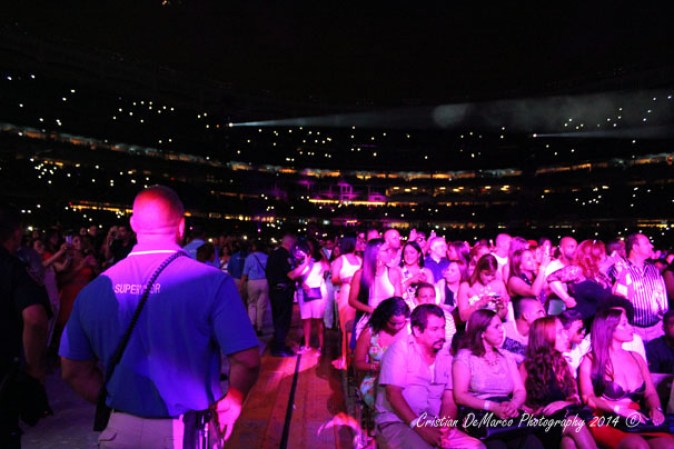 Imágenes del concierto histórico de Romeo Santos “El Rey de la Bachata” en el Yankee Stadium de Nueva York.