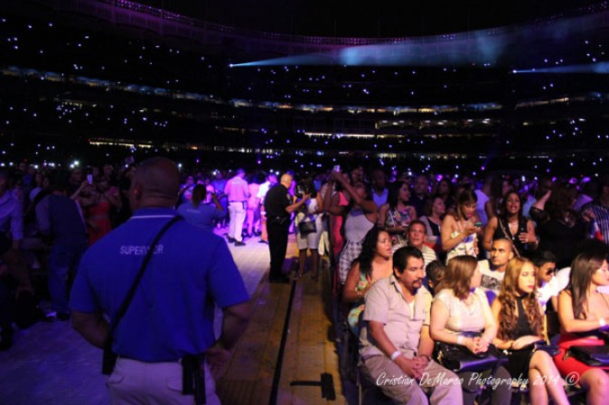 Imágenes del concierto histórico de Romeo Santos “El Rey de la Bachata” en el Yankee Stadium de Nueva York.