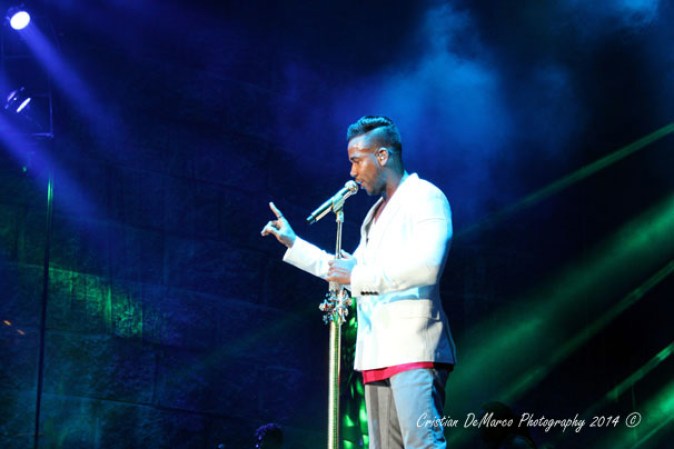 Imágenes del concierto histórico de Romeo Santos “El Rey de la Bachata” en el Yankee Stadium de Nueva York.