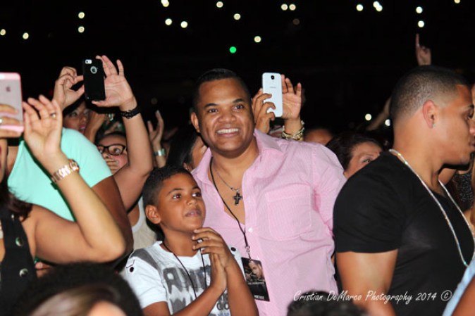Imágenes del concierto histórico de Romeo Santos “El Rey de la Bachata” en el Yankee Stadium de Nueva York.