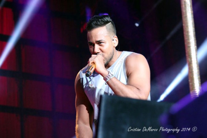 Imágenes del concierto histórico de Romeo Santos “El Rey de la Bachata” en el Yankee Stadium de Nueva York.