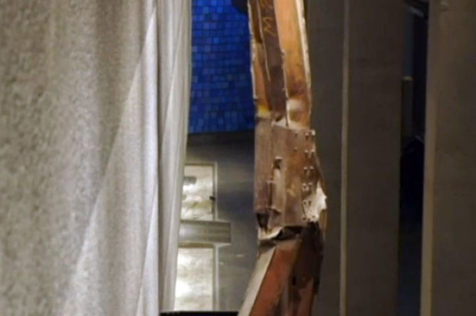 Presentan el museo de la Memoria, que rinde tributo a las víctimas de los atentados del 11 de septiembre de 2001. El mismo está ubicado en el sótano de lo que fuera el World Trade Center 1, en Nueva York.