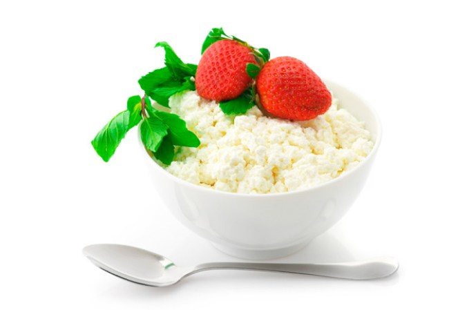 10.- Queso Cottage: Rico en proteína, elemento clave en la estructura natural del cabello. Promueve su crecimiento y lo mantiene fuerte.