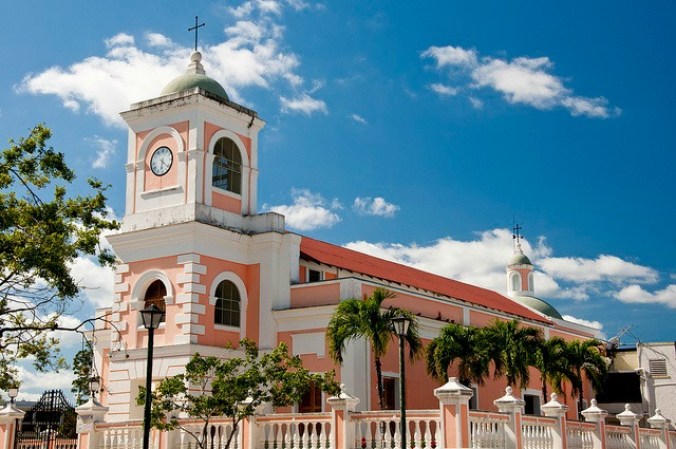 Catedral de Santiago Apóstol. Se encuentra en la plaza de Fajardo y está certificada por El Vaticano.