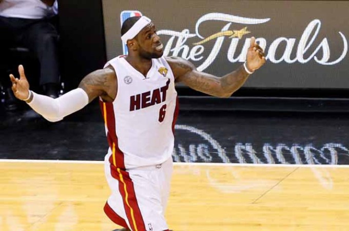 Y ahora disfrute otros grandes momentos de una noche mágicamente HEAT.