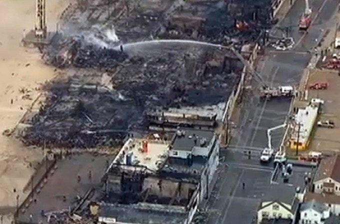 La tragedia ocurre poco después de ser reabierto tras el paso del huracán Sandy el pasado año, por la costa de Nueva Jersey.