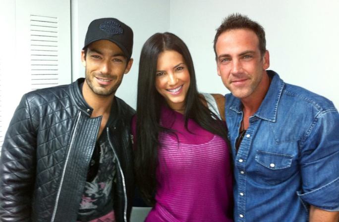 Aaron, Gaby y Carlos, transmiten su buena vibra.