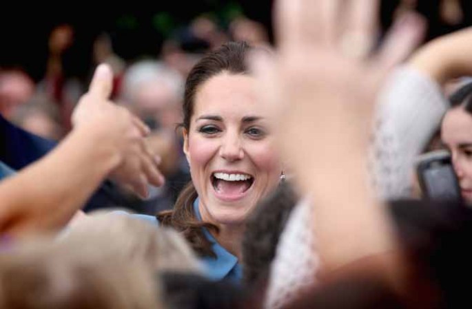 Kate puede estar siguiendo la estela de la Princesa Diana y podría convertirse en otra "princesa del pueblo".