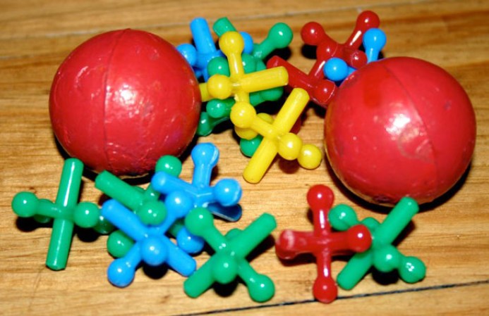 Jugar con yases, una de las actividades más divertidas en familia y entre amigos que muchos recuerdan.