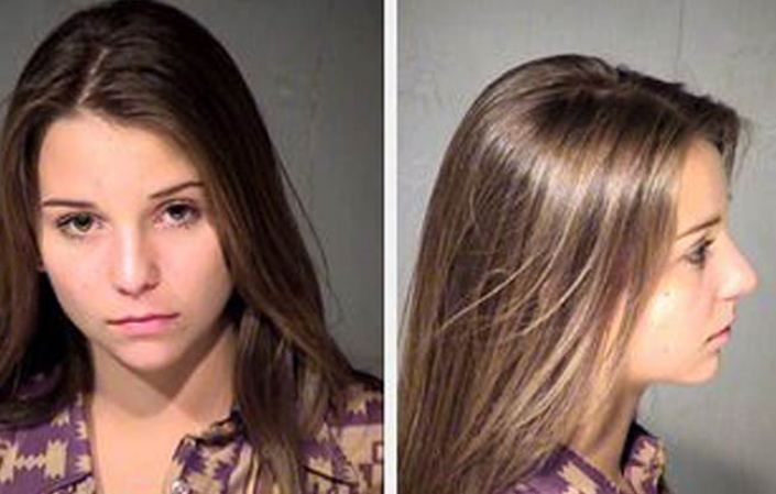 Marie Sierra Stumpf fue arrestada el 10/15/2013 en la región de Phoenix, Arizona, acusada de :<br /><br />INTRFR W/USE EDUC PROPERTY<br />CRIMINAL TRESPASS 2ND DEGREE
