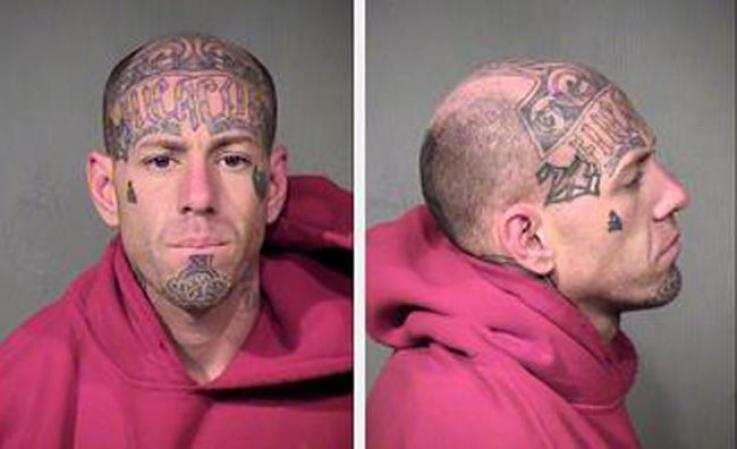 Brandon Douglass Dawson fue arrestado el 12/10/2013 en la región Tucson, Arizona, acusado de :<br />DANGEROUS DRUG POSS FOR SALE