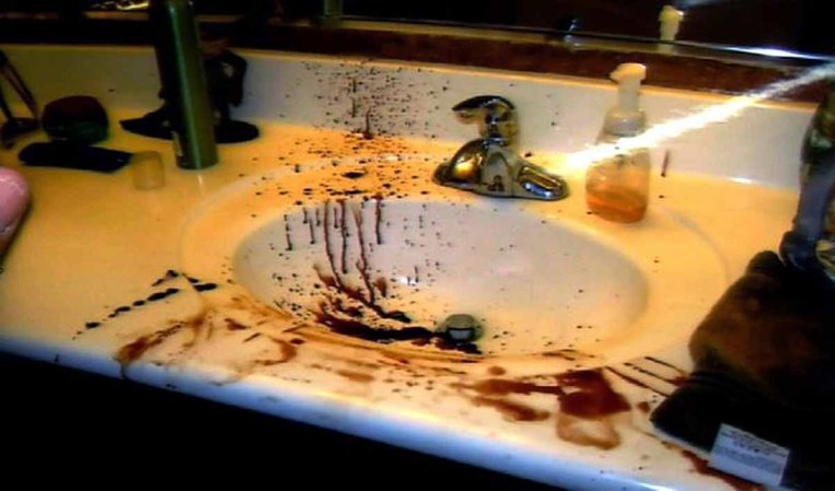La sangre por todo el cuarto donde sucedieron los hechos ha sorprendido hasta a la misma Jodi Arias cuando ve estas pruebas.