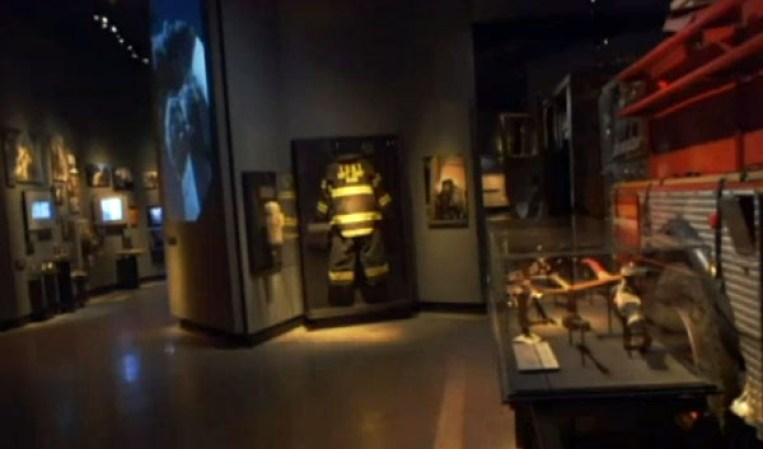 Presentan el museo de la Memoria, que rinde tributo a las víctimas de los atentados del 11 de septiembre de 2001. El mismo está ubicado en el sótano de lo que fuera el World Trade Center 1, en Nueva York.