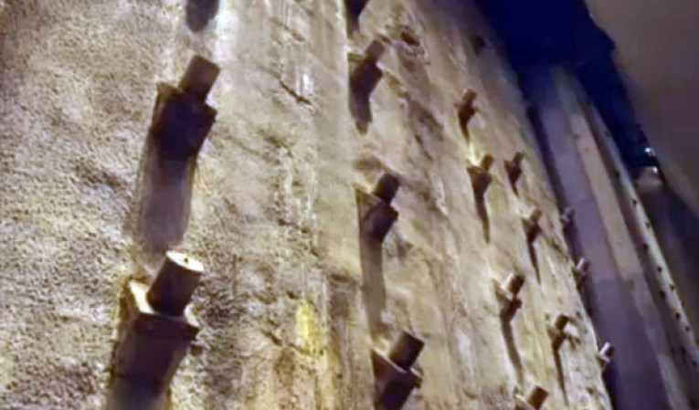 Presentan el museo de la Memoria, que rinde tributo a las víctimas de los atentados del 11 de septiembre de 2001. El mismo está ubicado en el sótano de lo que fuera el World Trade Center 1, en Nueva York.