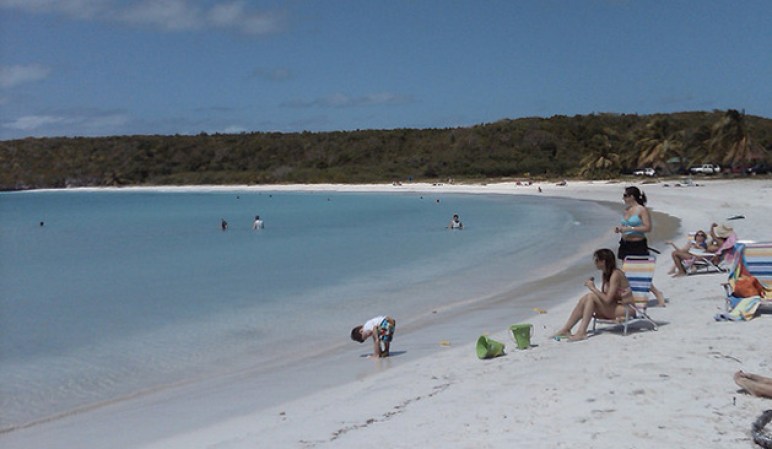 Red Beach: otra de las lindas playas de Puerto Rico para pasar unas vacaciones inolvidables.
