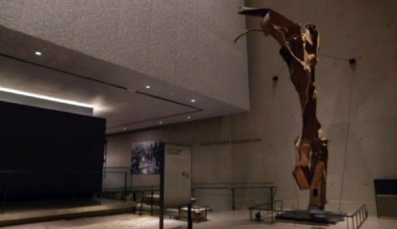Presentan el museo de la Memoria, que rinde tributo a las víctimas de los atentados del 11 de septiembre de 2001. El mismo está ubicado en el sótano de lo que fuera el World Trade Center 1, en Nueva York.