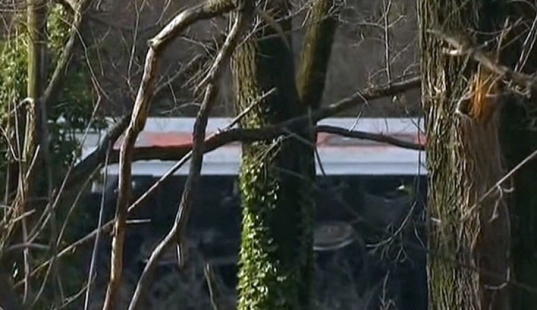 El descarrilamiento de un tren del Metro North deja muertos y varios heridos en el Bronx, Nueva York.