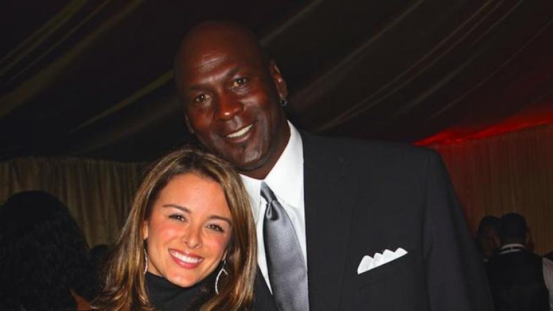 12 FEBRERO, 2014-Michael Jordan y su esposa de origen cubano -Yvette Prieto dieron a conocer que sus hijas gemelas idénticas, Victoria e Ysabel, nacieron el pasado domingo, 9 de febrero en West Palm Beach, Florida