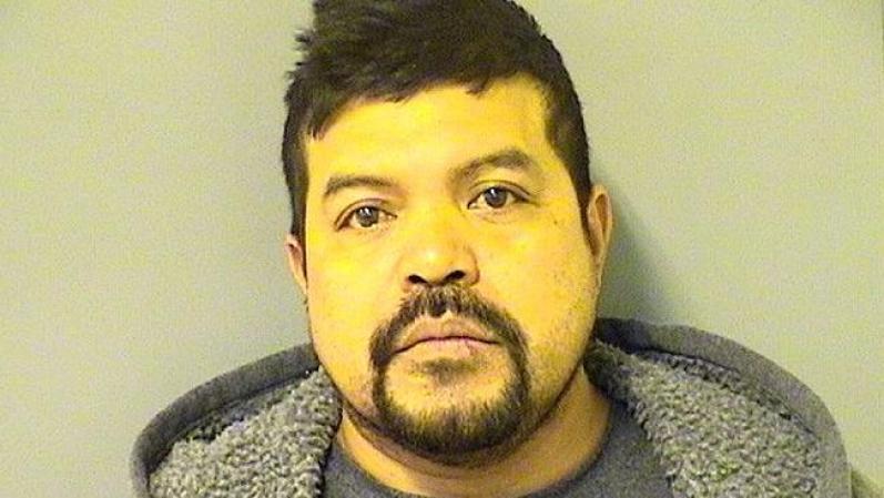 Gerardo gudino, 45 años<br />720 ILCS 5 11-1.40(a)(1) [1580<br />PRED CRIM SEX ASLT/VICTIM <br />Las imágenes en esta galería son proporcionadas por autoridades policiales. Las personas arrestadas enfrentan meras acusaciones y son consideradas inocentes al menos que en una corte se compruebe lo contrario.