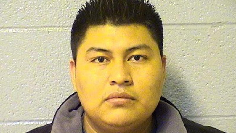 Abraham Lopez, 19 años<br />720 ILCS 5 24-1.6(a)(1) [12474<br />AGG UNLAWFUL USE OF WEAPON/VEH<br /><br /><br /><br /><br /><br /><br />Las imágenes en esta galería son proporcionadas por autoridades policiales. Las personas arrestadas enfrentan meras acusaciones y son consideradas inocentes al menos que en una corte se compruebe lo contrario.