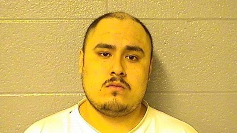 Hugo Perez, 24 años<br />720 ILCS 5 12-3.2(a)(1) [10416<br />DOMESTIC BATTERY/BODILY HARM<br /><br /><br /><br /><br /><br />Las imágenes en esta galería son proporcionadas por autoridades policiales. Las personas arrestadas enfrentan meras acusaciones y son consideradas inocentes al menos que en una corte se compruebe lo contrario.