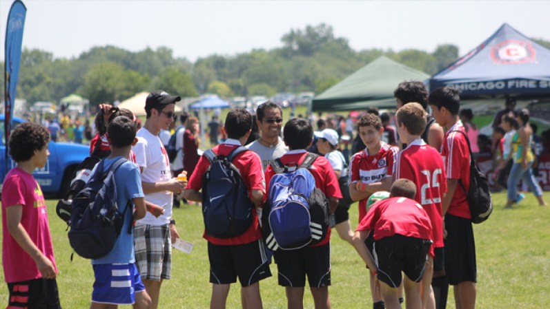 Telemundo Chicago disfrutando de un día de futbol con la comunidad. Disfruta de las imágenes...