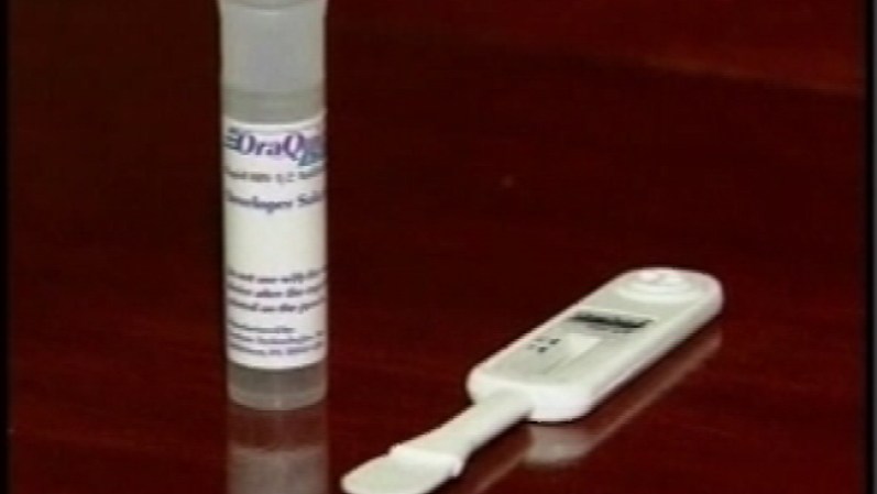 Un grupo de asesoría de la Administración de Fármacos y Alimentos (FDA por sus siglas en inglés), ha pedido a la agencia aprobar un test casero del VHI que determina si el usuario es portador del virus en 20 minutos.