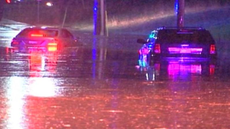 ABRIL 18 - Una poderosa tormenta azotó el área de Chicago y sus alrededores generando profundas inundaciones y otros daños.