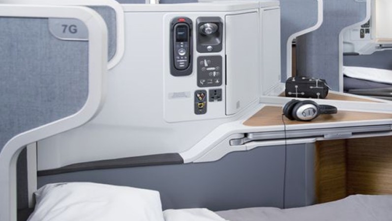 Alguno de los principales cambios de este súper avión, es el acceso internacional de internet, conexiones eléctricas y conexión para el USB en todos los asientos.