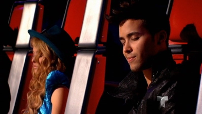 Desde un principio Prince Roy escuchaba atento a Emily.
