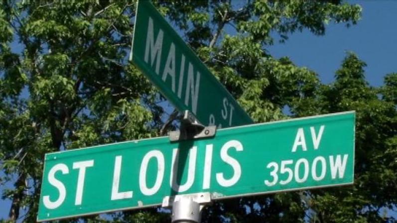 Carter Vo montaba su bicicleta cerca de la intersección de St. Louis Avenue y Main Street en Skokie, a las 4:30pm del lunes, cuando dos vehículos chocaron.