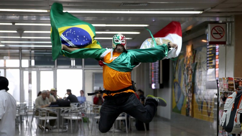 Aquí más fotos de la pasión que viven los mexicanos en Brasil.