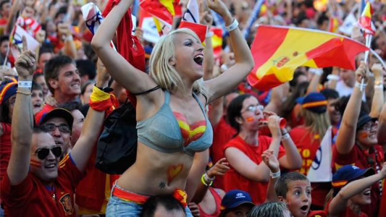 España celebra su histórico triunfo en la copa UEFA EURO 2012