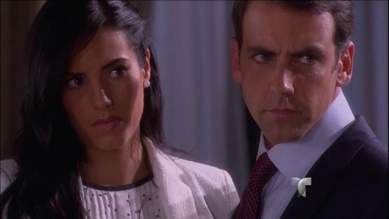 El imperio de la familia Cano comienza a desmoronarse. Descubre qué sucedió esta semana en tu telenovela favorita: Santa Diabla.