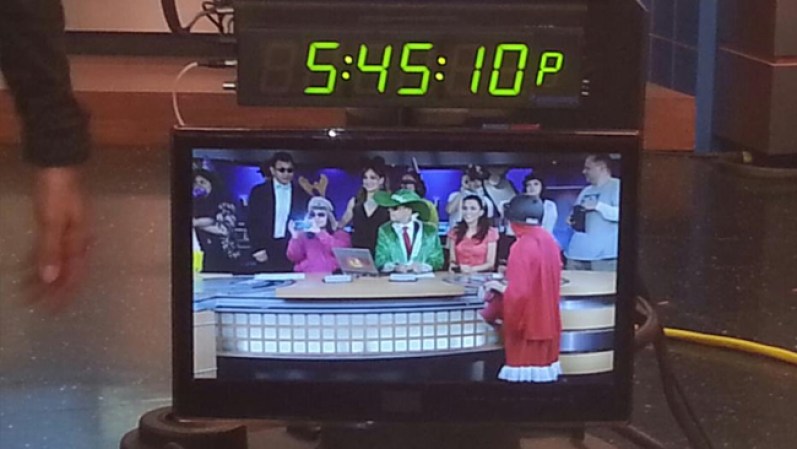 ¡Llegó la sensación de los medios sociales los estudios de Telemundo Chicago! No te pierdas un reportaje especial y nuestra versión del “Harlem Shake” este viernes a las 10pm en tu Noticiero Telemundo Chicago.