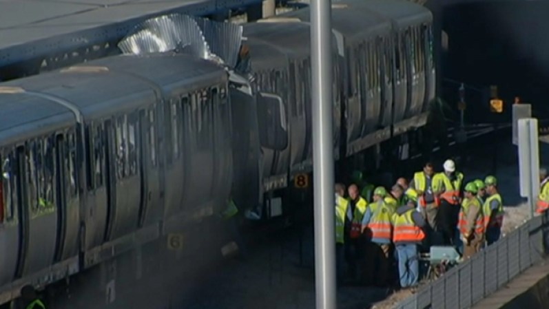 Dos trenes de la Autoridad de Transporte de Chicago (CTA) chocaron la mañana del lunes, a eso de las 8:00 a.m.