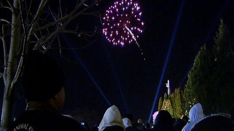 Residentes de Chicago y de sus alrededores, rinden homenaje a la Virgen de Guadalupe, desde el Cerrito del Tepeyac, en Des Plaines, IL.