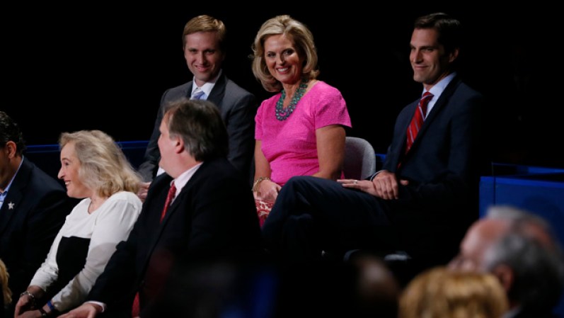 Ann Romney y sus hijos estuvieron presentes apoyando al candidato republicano.