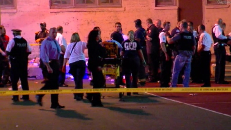 20 DE SEPTIEMBRE, 2013 - Trece personas, entre ellas un niño de 3 años de edad, resultaron heridas en un tiroteo ocurrido la noche del jueves en un parque del sur de la ciudad de Chicago.