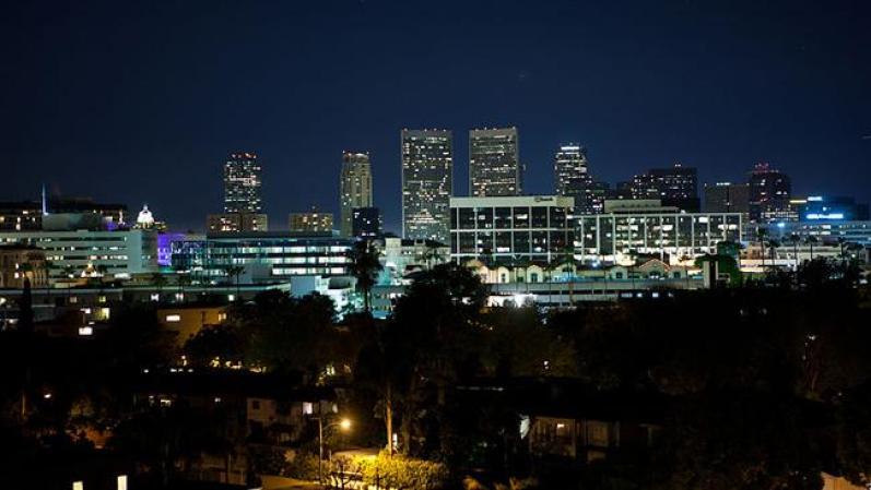 3. Beverly Hills, CA<br />Población total: 33,974<br />Población soltera 30.4%<br />Ingreso medio familiar: $142,180