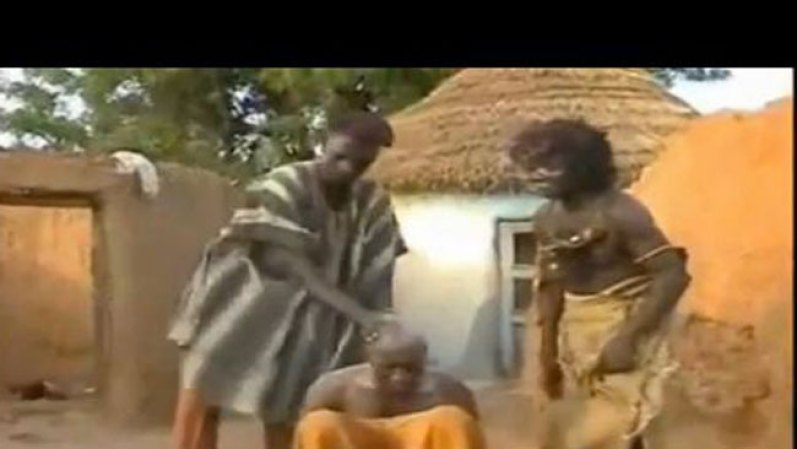Una tribu africana tiene un método bien particular para curar la migraña. Olvídate de la farmacia y las pastillas, esto es medicina natural. <br /><br /><br /> A tortazo limpio para curar migraña <br />