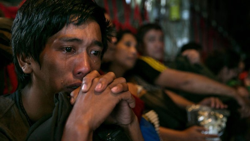 La impotencia invade al pueblo filipino tras la tragedia vivida por el paso del tifón Haiyán.